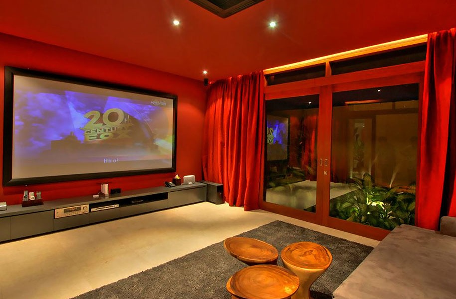 Villa Kalyani - Sofas next to the DJ console